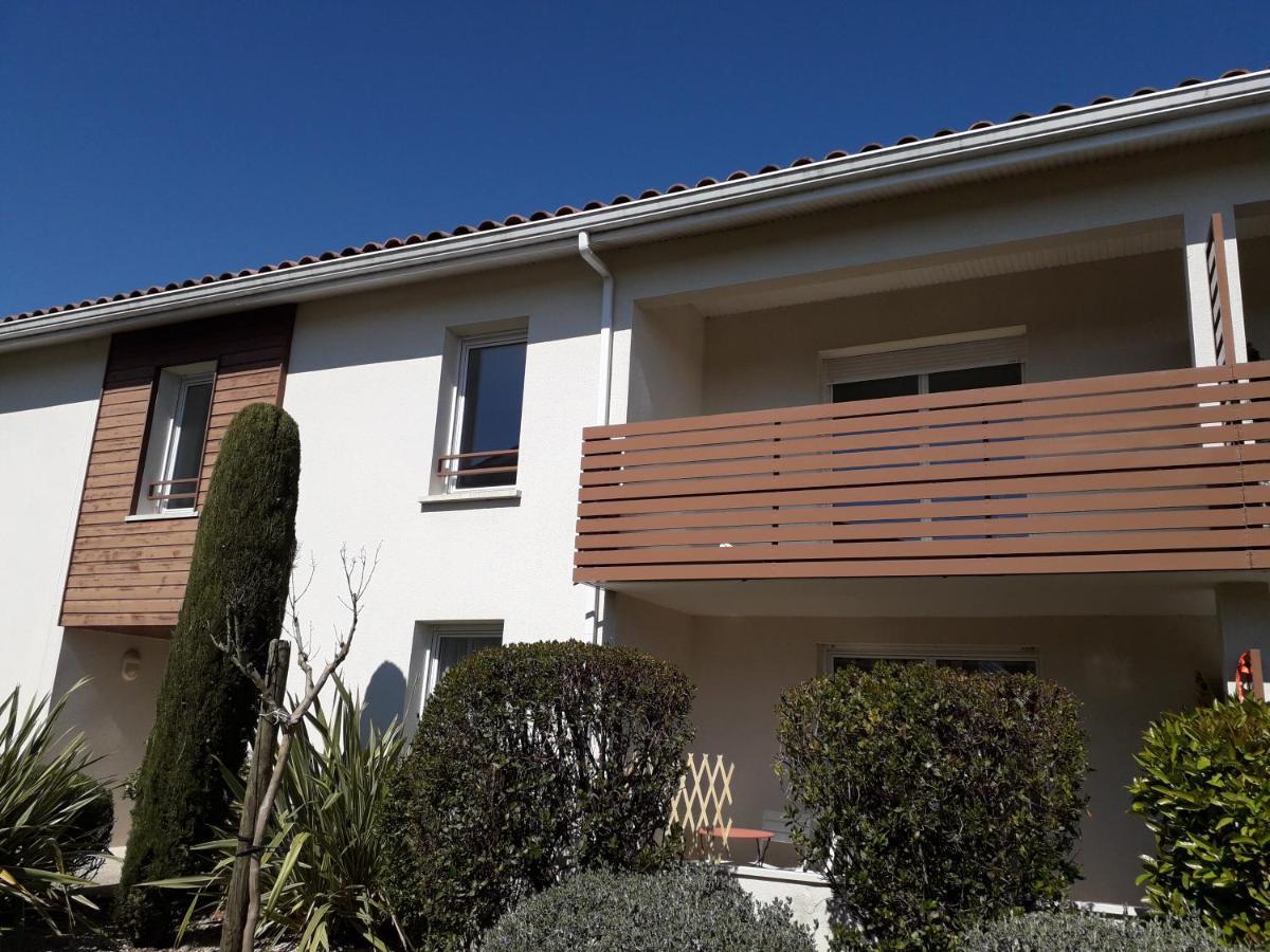 Bel Appartement En Residence Avec Parking Prive Arvert 외부 사진
