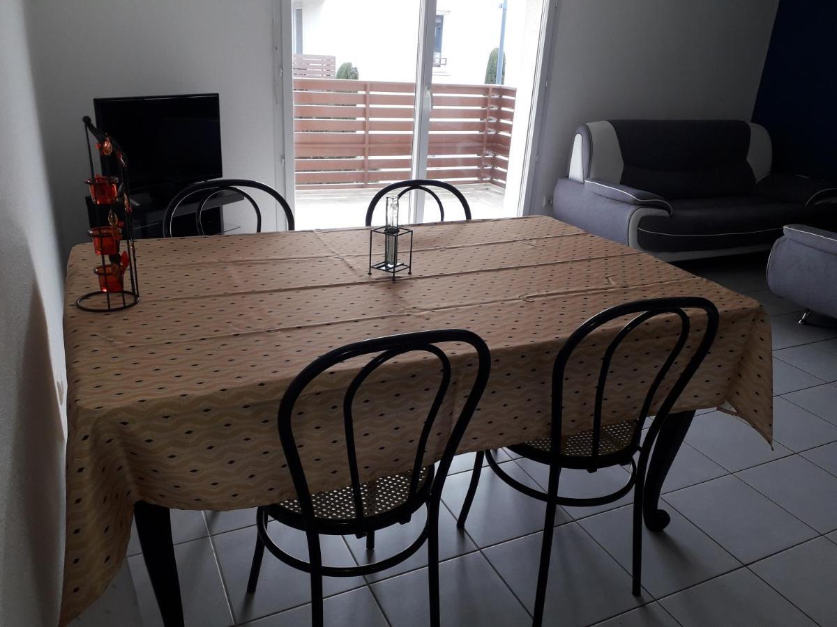 Bel Appartement En Residence Avec Parking Prive Arvert 외부 사진